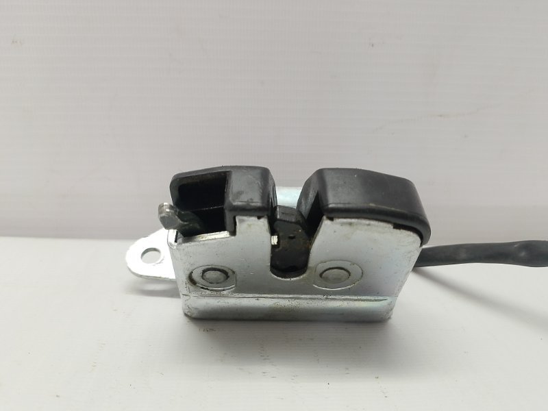 Замок крышки багажника Fiat Albea 2007