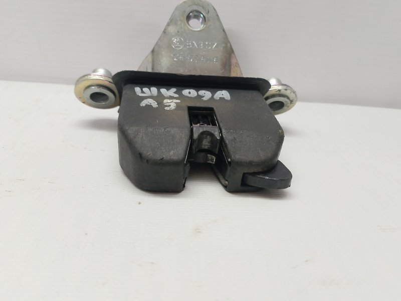 Замок крышки багажника SKODA Octavia 2011 a5