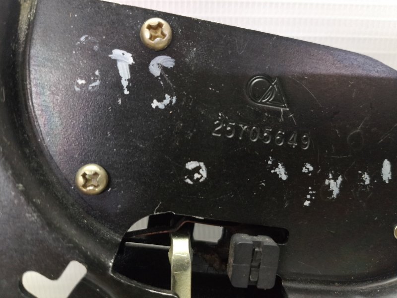 Замок крышки багажника Cadillac STS 2007