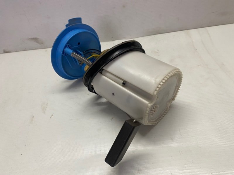 Бензонасос Volkswagen Golf 2012 Mk6