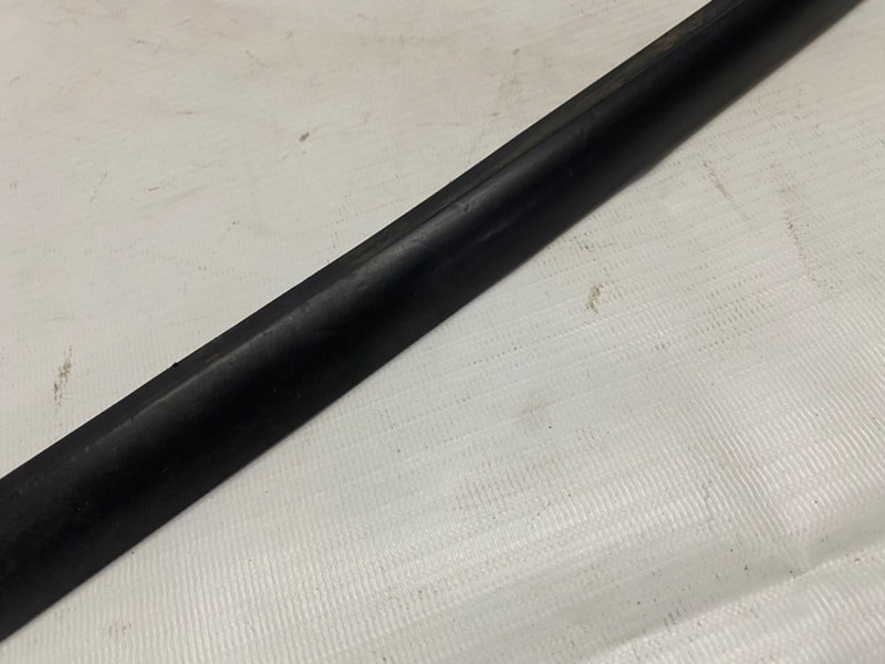 Молдинг лобового стекла Volkswagen Golf 2012 Mk6