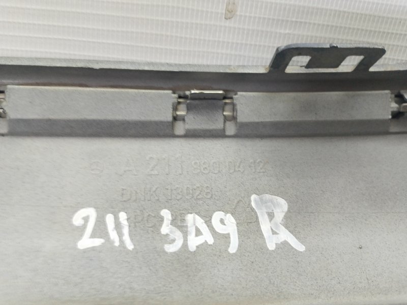 Молдинг бампера Mercedes Benz c