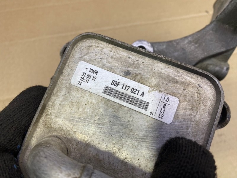 Корпус масляного фильтра Volkswagen Golf 2012 Mk6