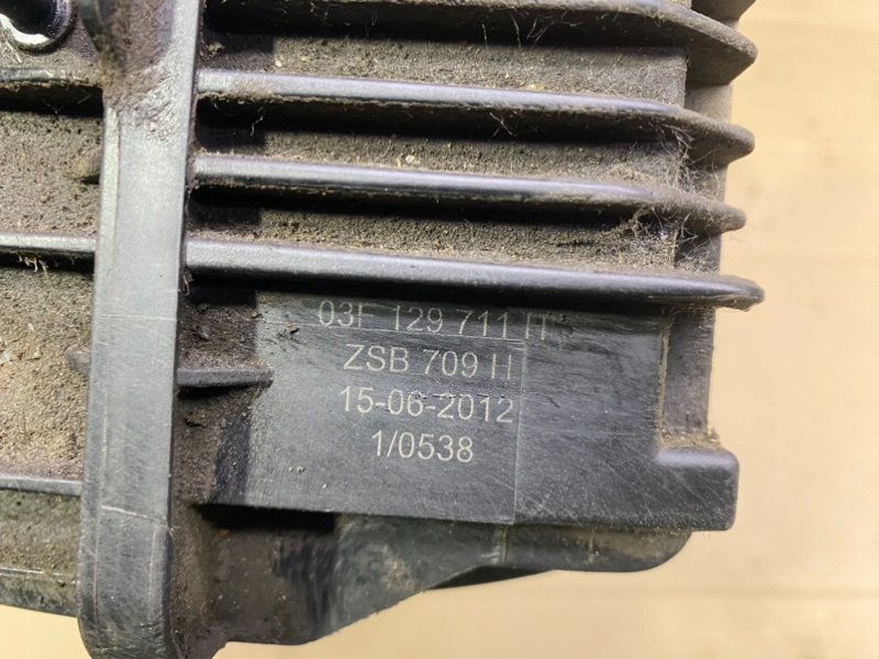 Впускной коллектор Volkswagen Golf 2012 Mk6