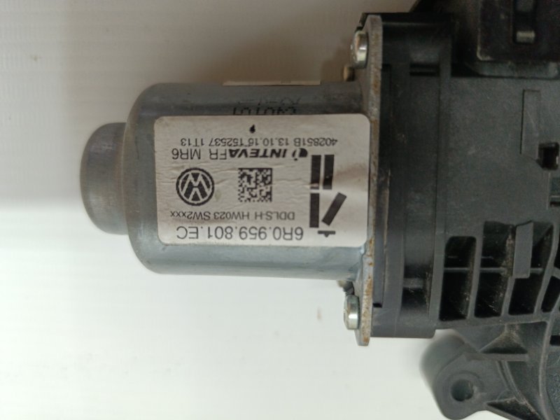 Моторчик стеклоподъемника Volkswagen Polo 2019