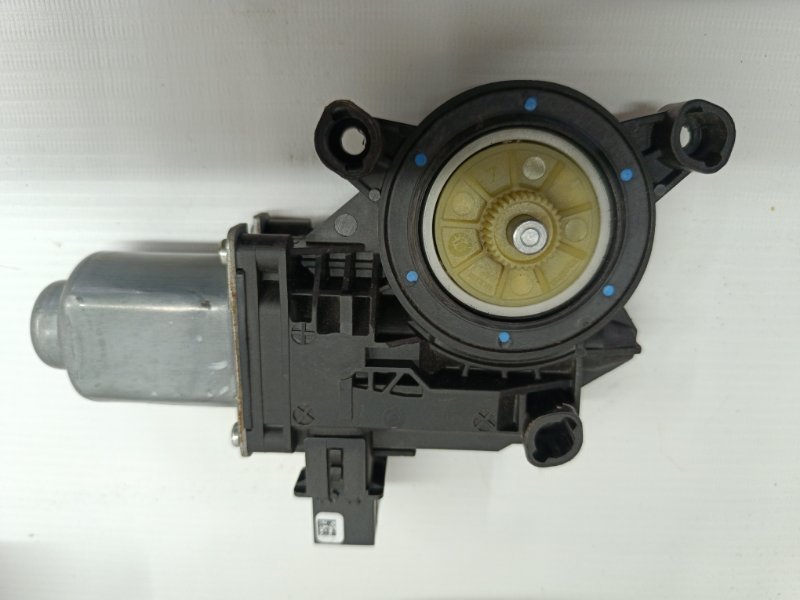 Моторчик стеклоподъемника Volkswagen Polo 2019