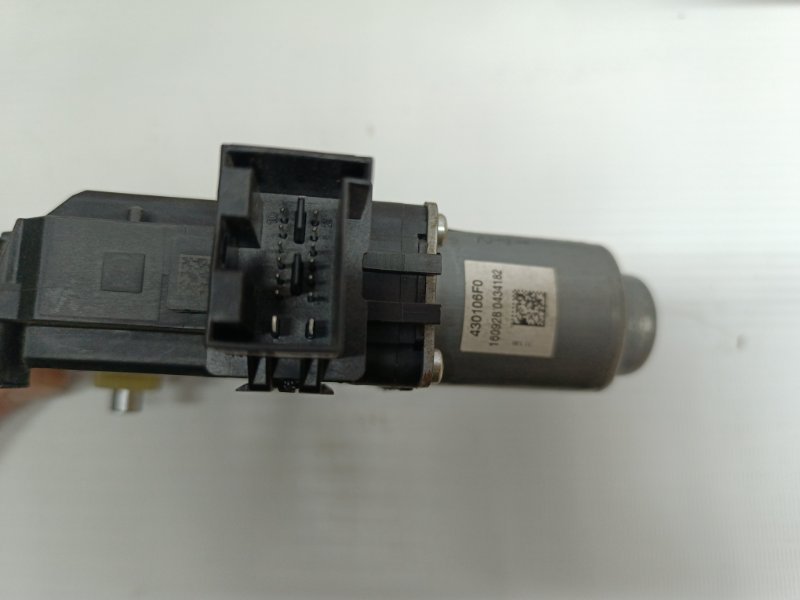 Моторчик стеклоподъемника Volkswagen Polo 2019