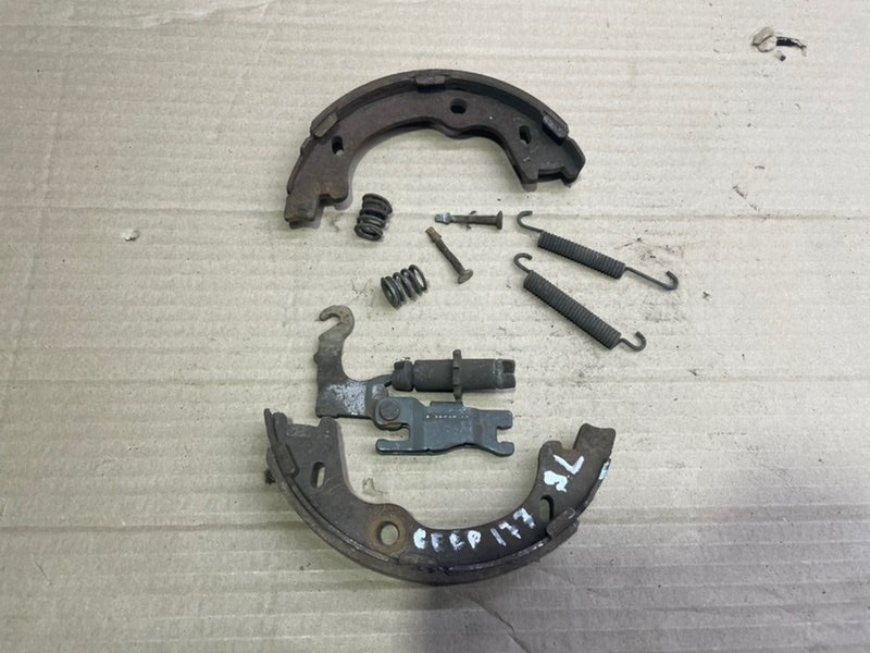 Механизм стояночного тормоза Kia Ceed 2007 ED