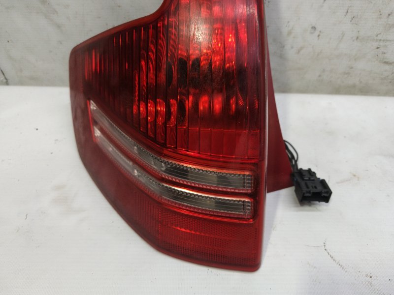 Фонарь Citroen C4 2008