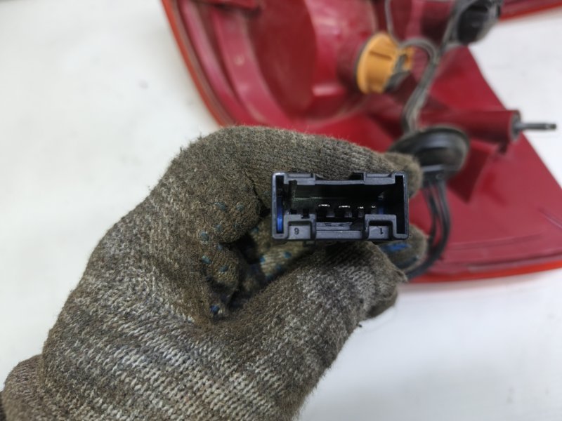 Фонарь Citroen C4 2008