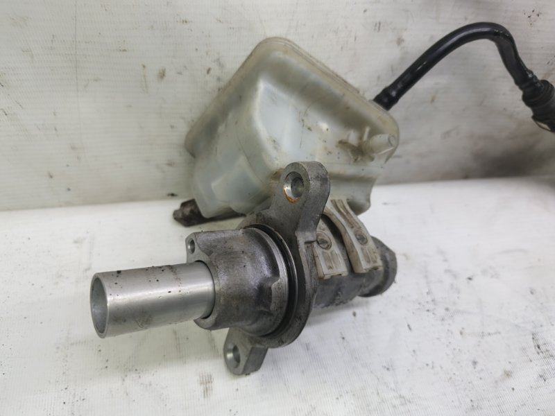 Главный тормозной цилиндр Citroen C4 2008