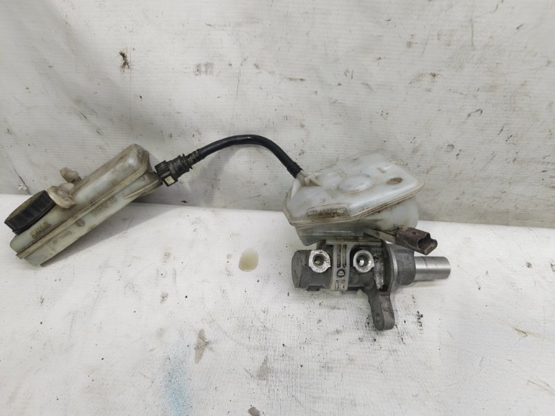 Главный тормозной цилиндр Citroen C4 2008