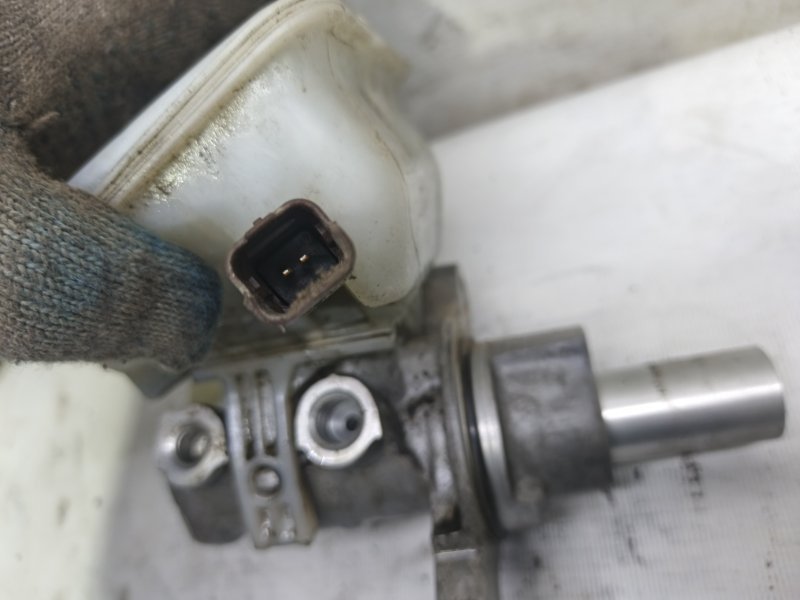 Главный тормозной цилиндр Citroen C4 2008