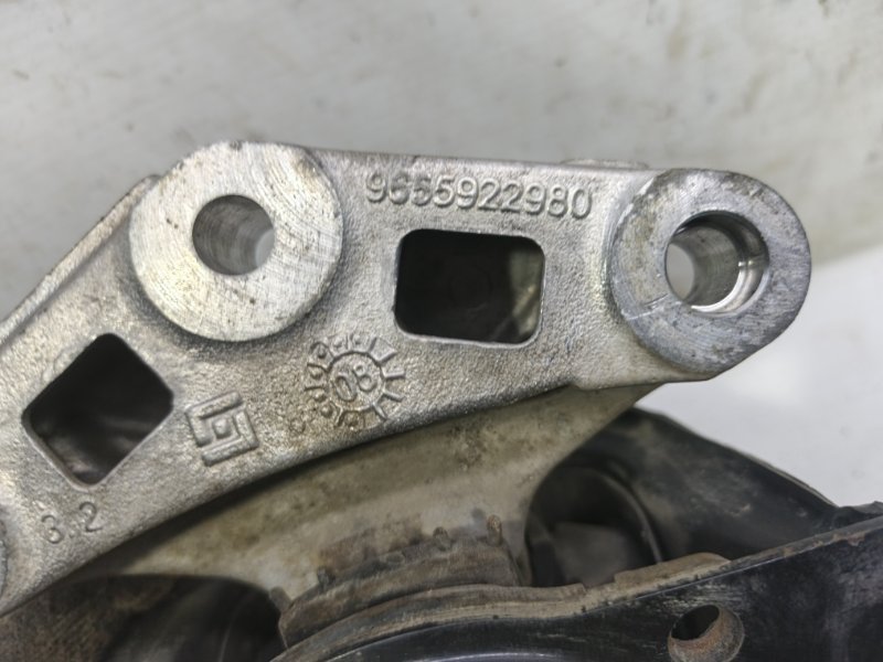 Подушка двигателя Citroen C4 2008