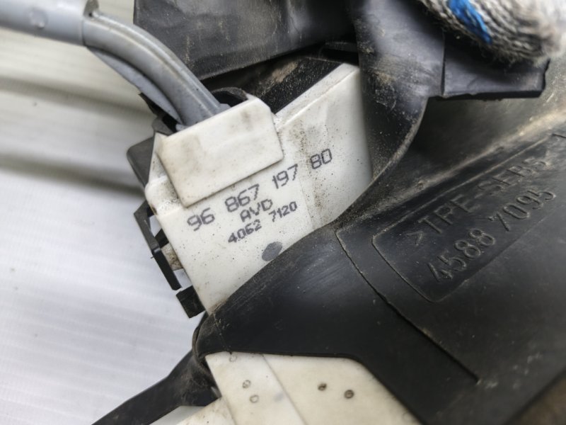 Замок двери Citroen C4 2008