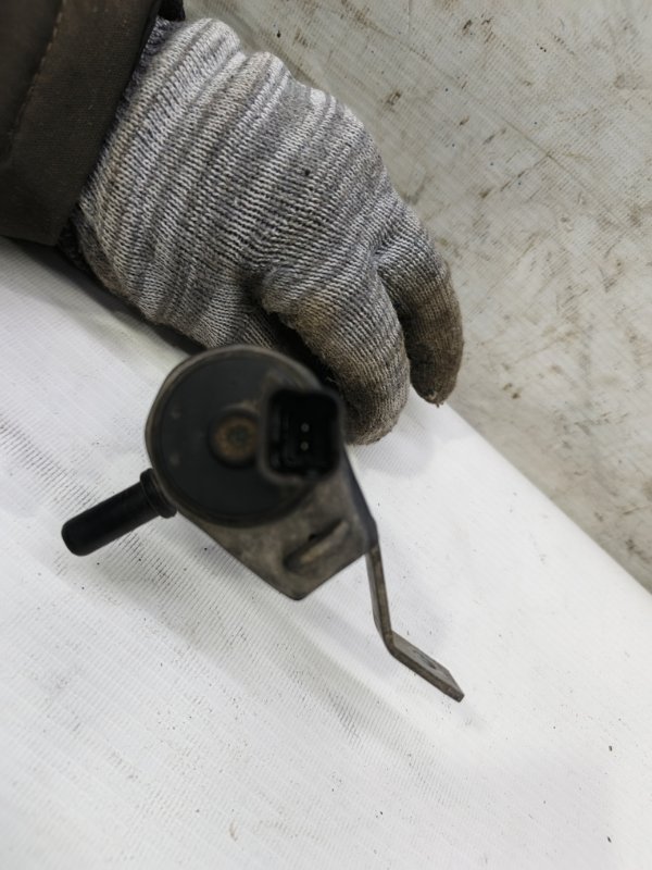 Клапан вентиляции топливного бака Citroen C4 2008