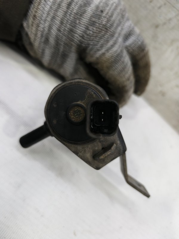 Клапан вентиляции топливного бака Citroen C4 2008