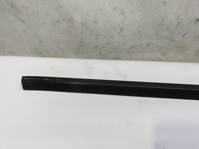 Молдинг стекла Citroen C4 2008