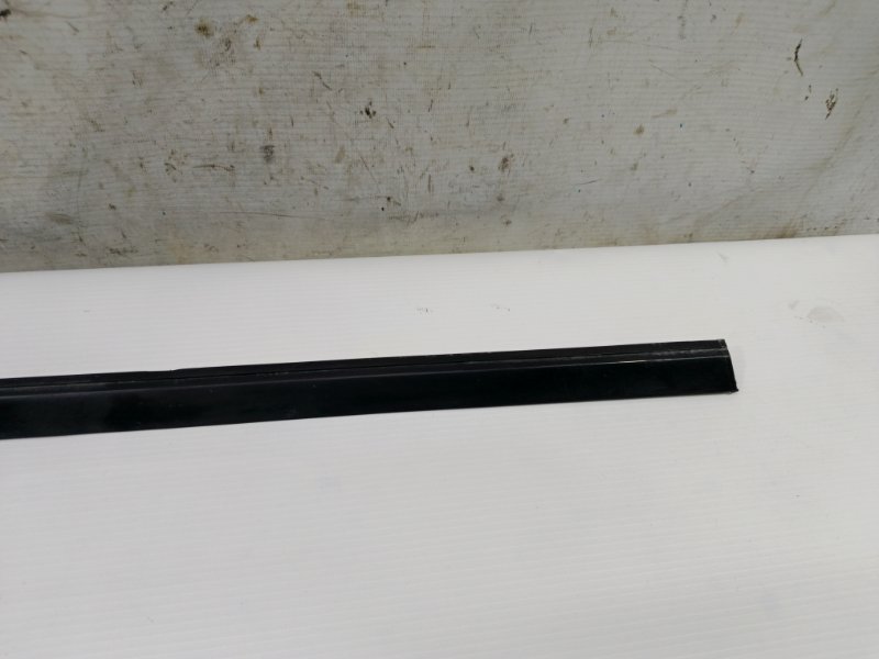 Молдинг стекла Citroen C4 2008