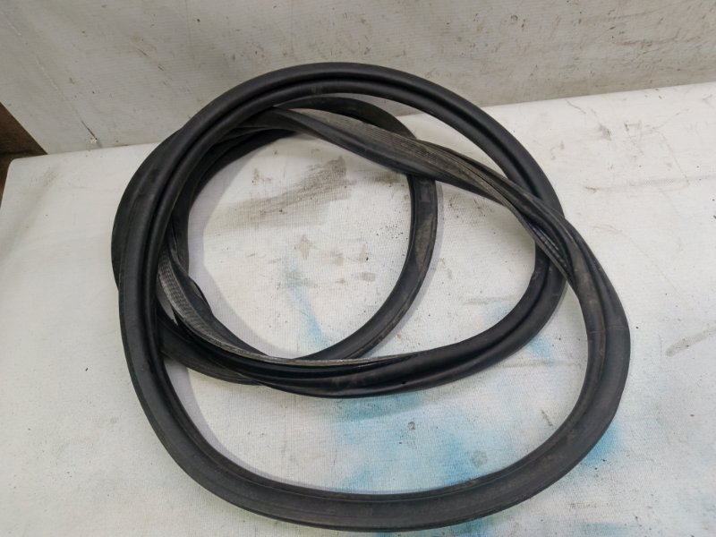 Уплотнитель багажника Citroen C4 2008