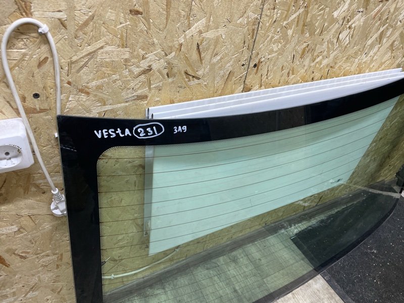 Стекло заднее Lada Vesta 2020