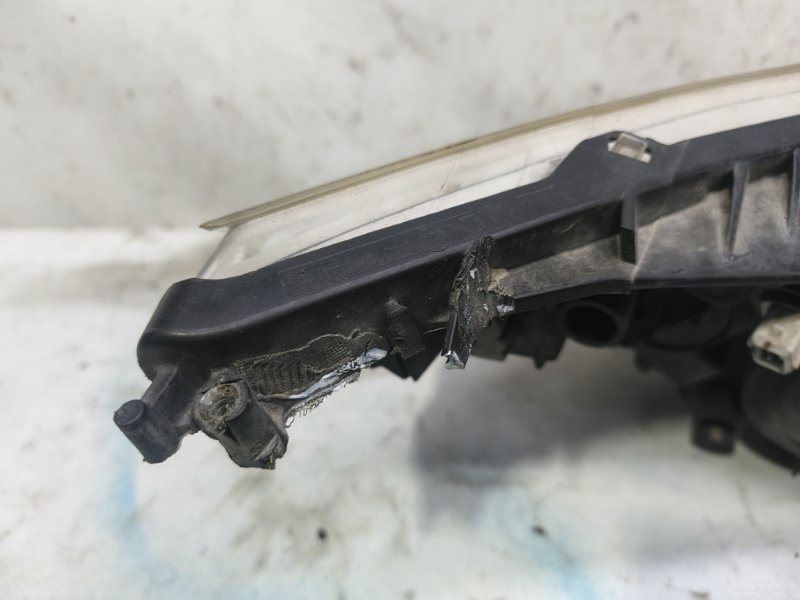 Фара Citroen C4 2008