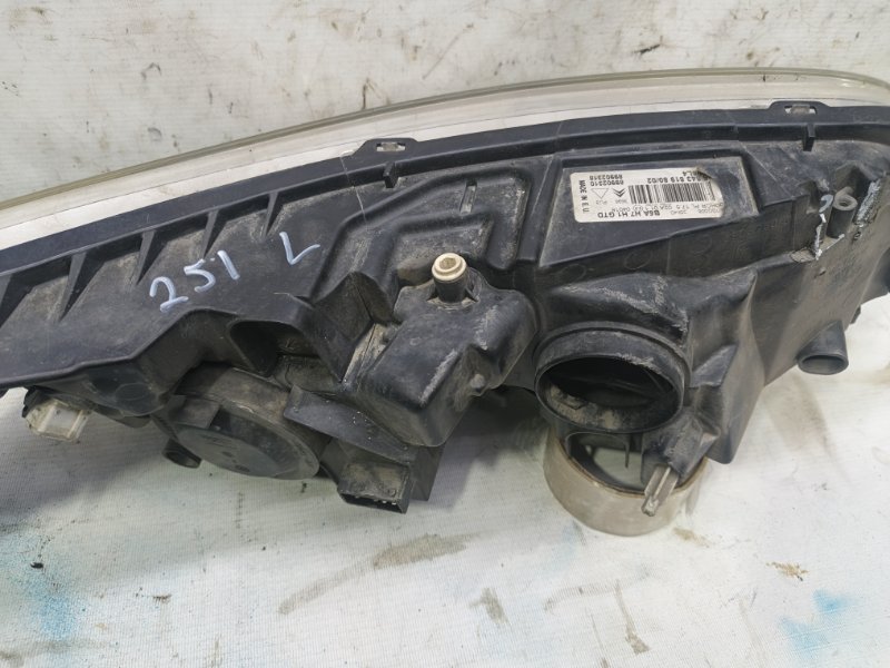 Фара Citroen C4 2008