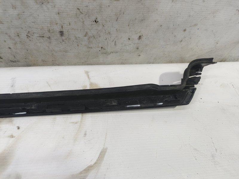 Молдинг лобового стекла Citroen C4 2008