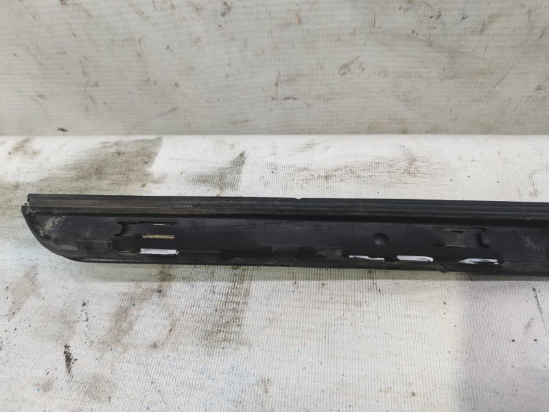 Молдинг лобового стекла Citroen C4 2008