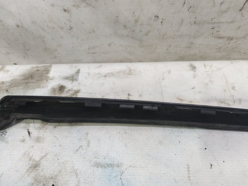 Молдинг лобового стекла Citroen C4 2008