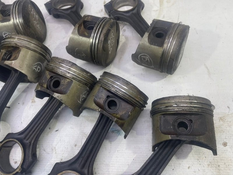 Поршень Mercedes-Benz S-Class 1992 W140