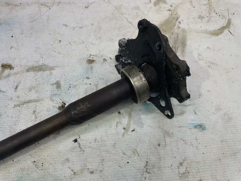 Вал промежуточный Audi A6 2012