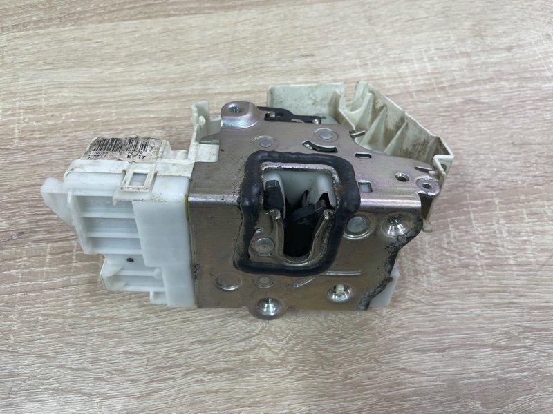 Замок двери Mercedes-Benz ML 2006 W 164