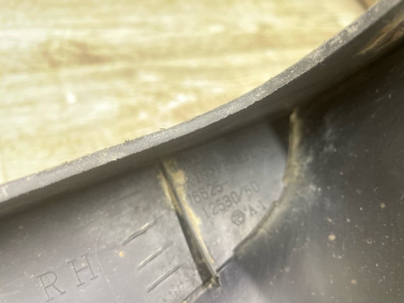 Брызговик Toyota Corolla 2008 E150