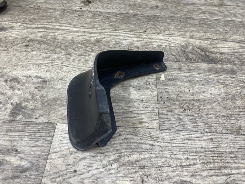 Брызговик Toyota Corolla 2008 E150