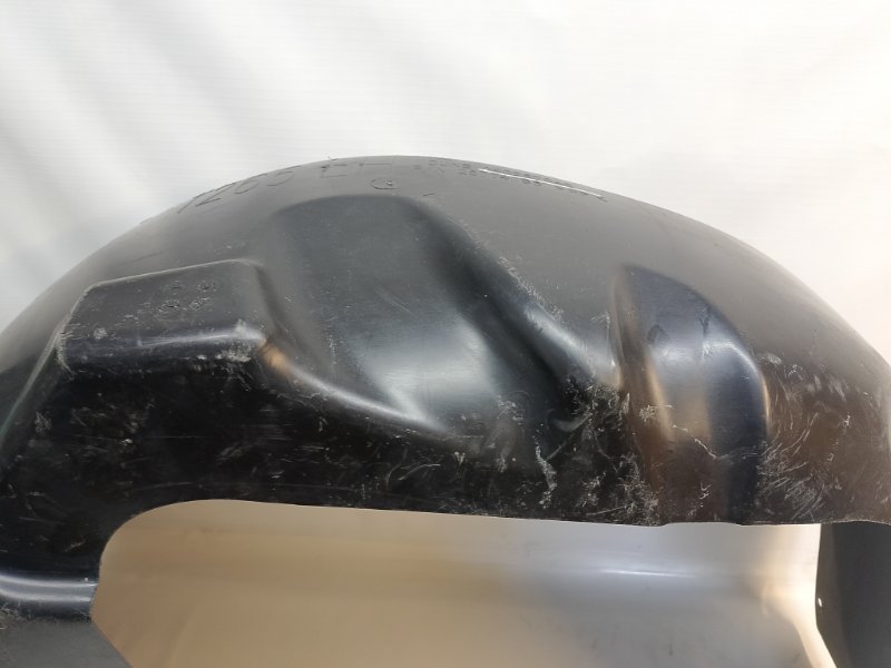 Подкрылок Cadillac SRX 2007 FEE