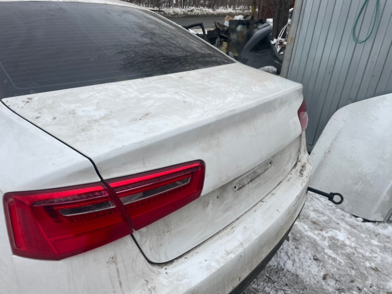 Стекло заднее Audi A6 2012