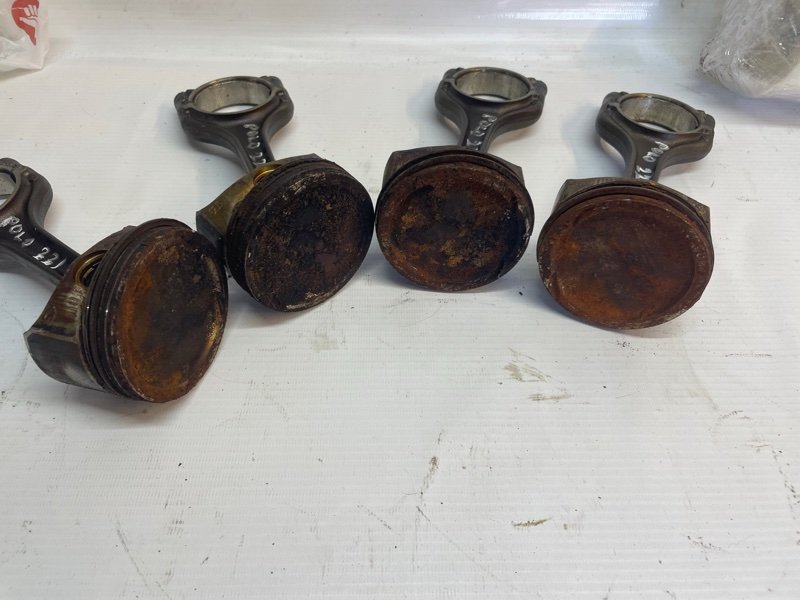 Поршень Volkswagen Polo 2017