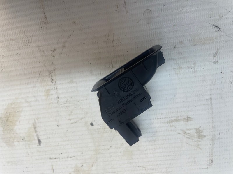 Кнопка открывания багажника Volkswagen Polo 2020