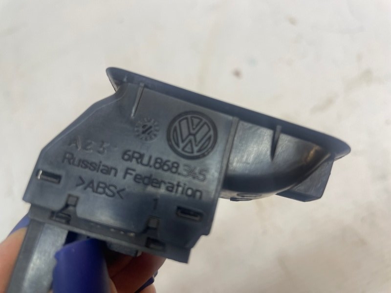 Кнопка открывания багажника Volkswagen Polo 2020