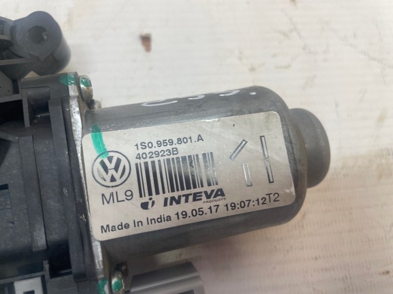 Моторчик стеклоподъемника Volkswagen Polo 2020