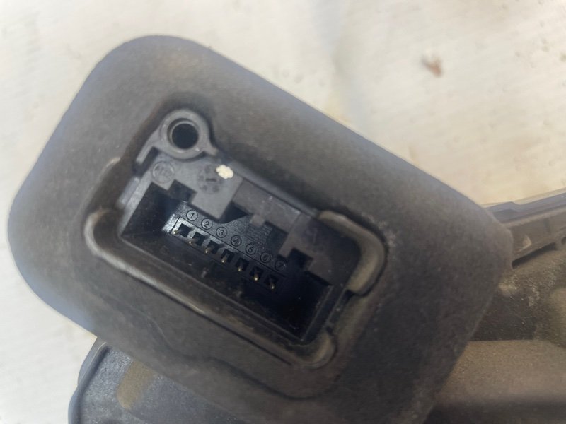 Замок двери Volkswagen Polo 2020