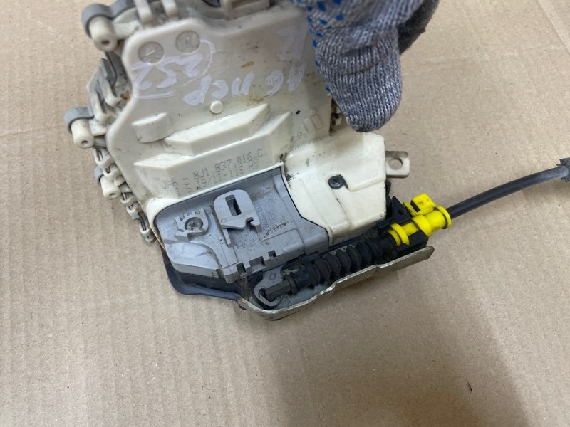 Замок Audi A6 2012