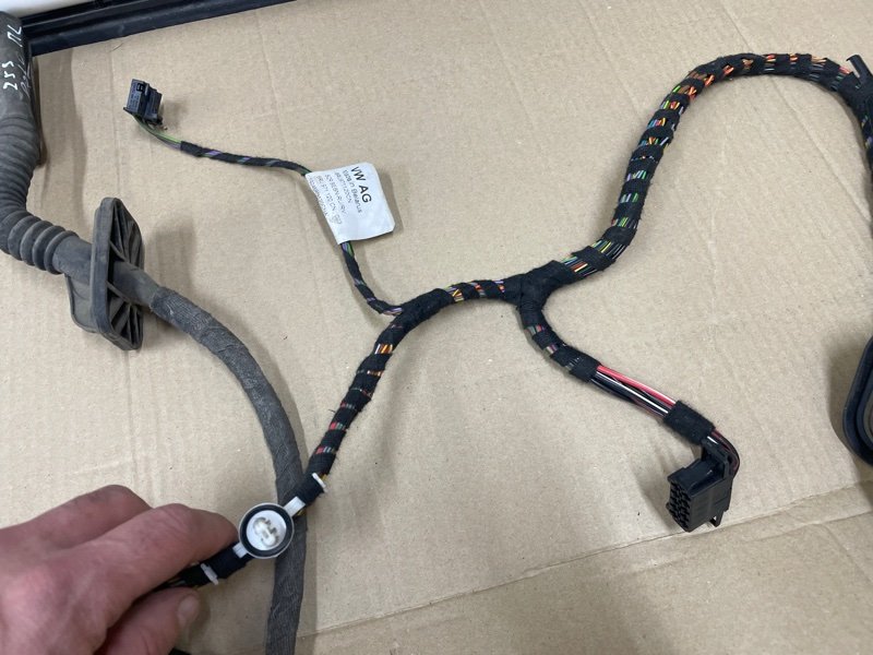 Проводка двери Volkswagen Polo 2020