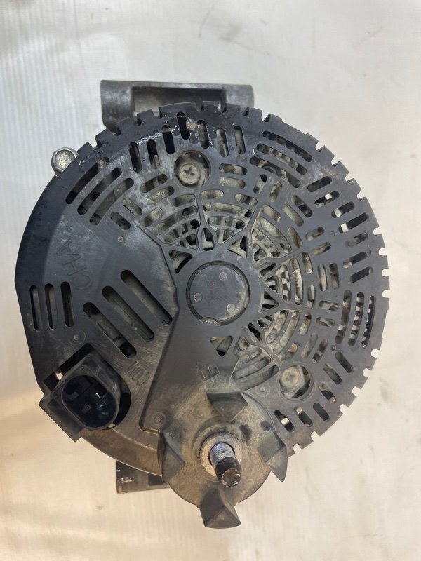 Генератор Audi A6 2012