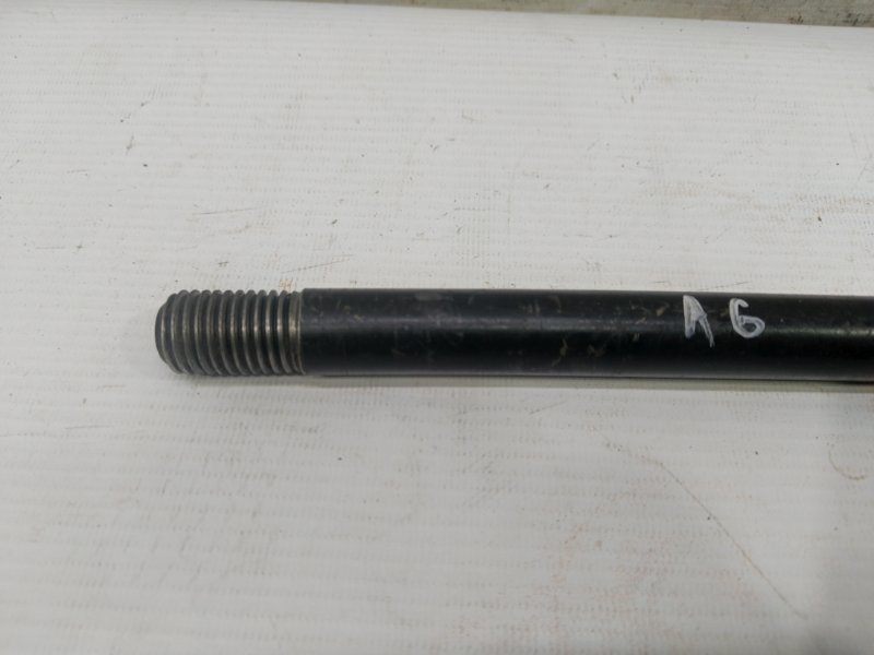 Крюк буксировочный Audi A6 2012