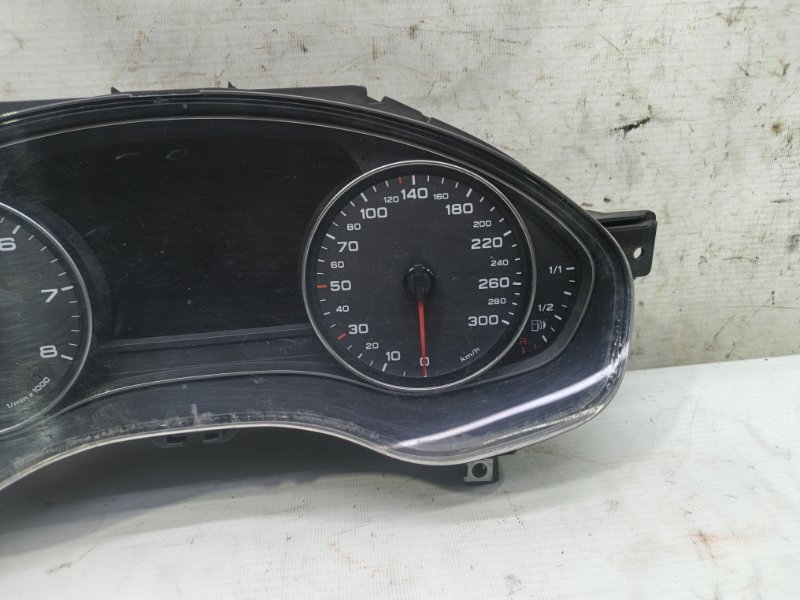 Панель приборов Audi A6 2012