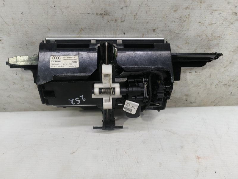 Дисплей информационный Audi A6 2012