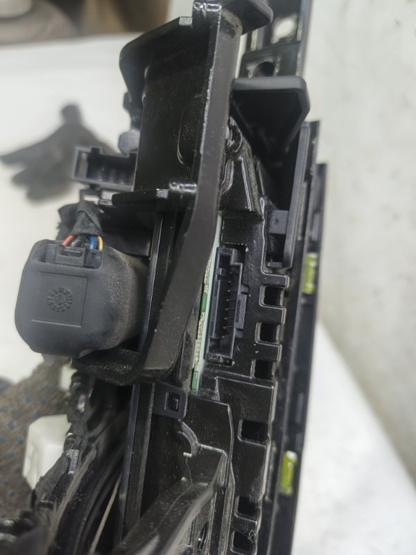 Дисплей информационный Audi A6 2012