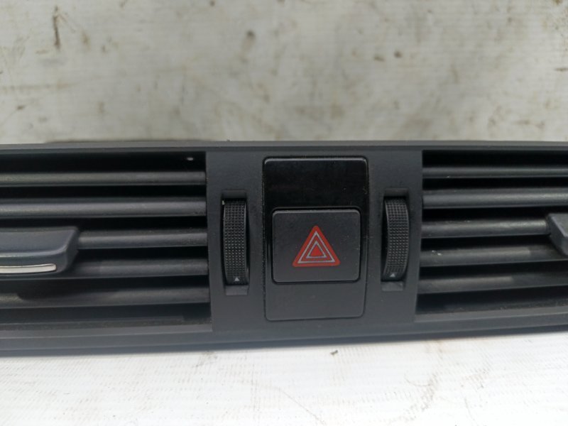 Дефлектор воздушный Audi A6 2012